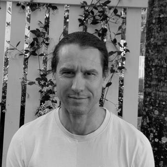 Dirk Newbold